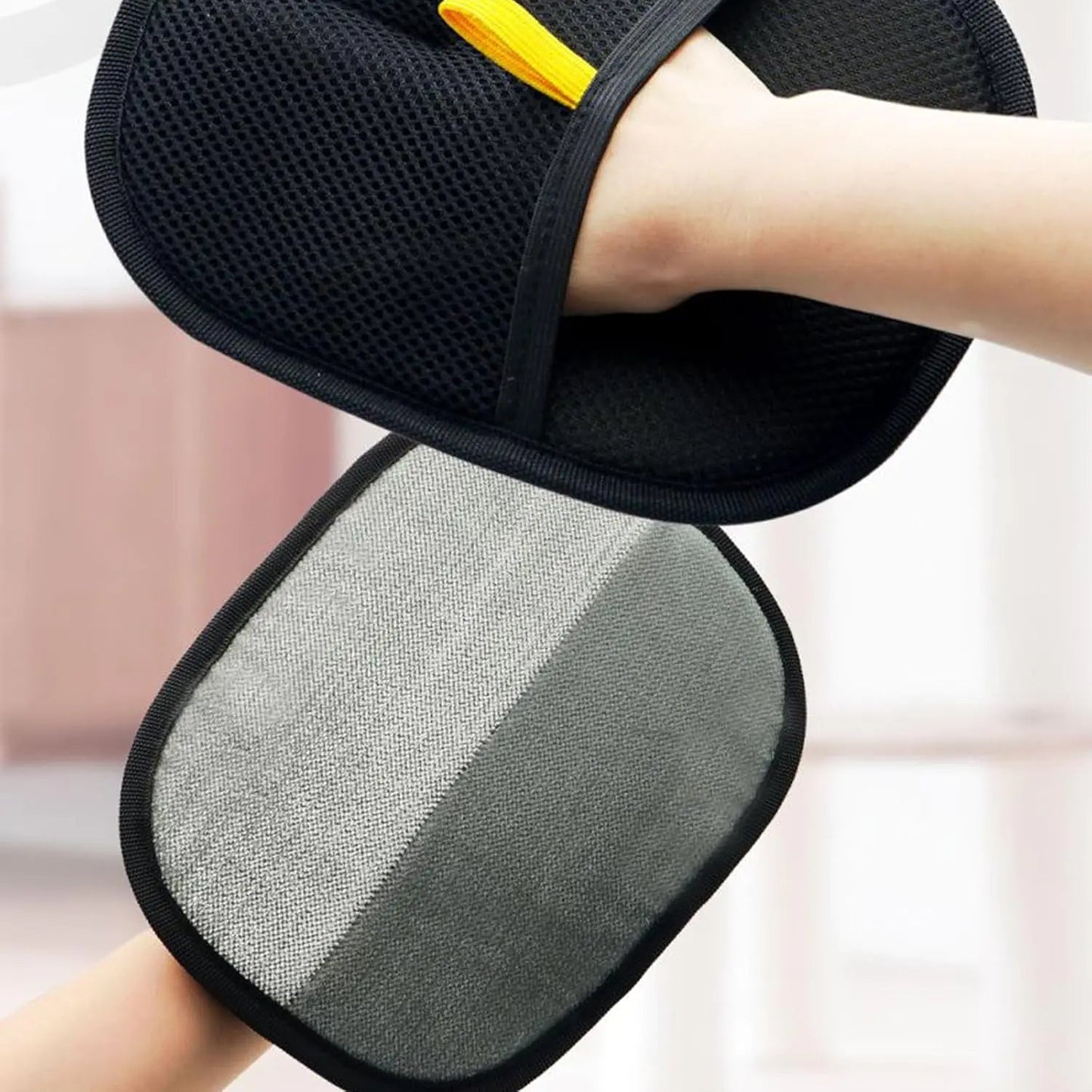 Fur-Banishing Pet Gloves Alingpulse